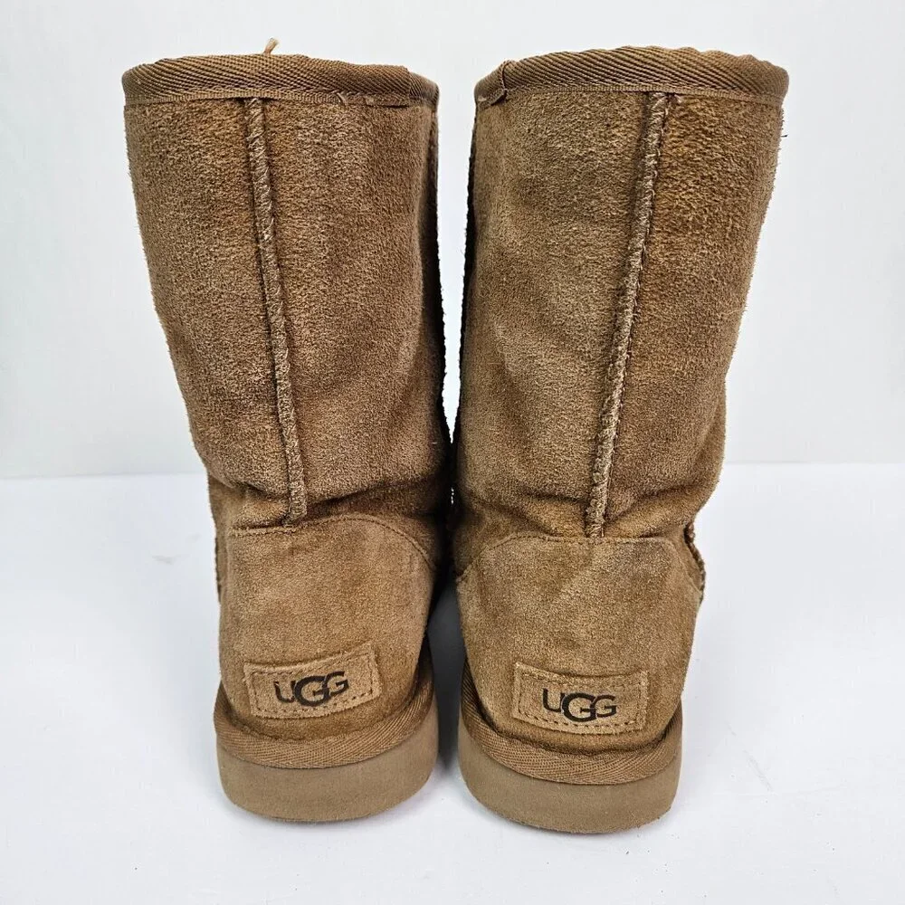 UGG Classic Short Rubber Logo Pull On Chestnut Suede Boot 1108230